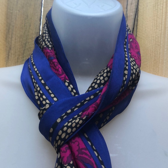 Vera Neumann Accessories - VTG Vera Neumann Elegant Pointed Ends Oblong Scarf. Peonies & Polkadot Design.